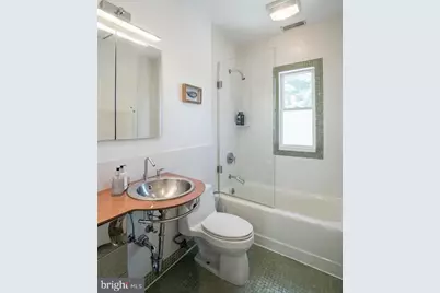 1407 33rd Street NW, Washington, DC 20007 - Photo 8