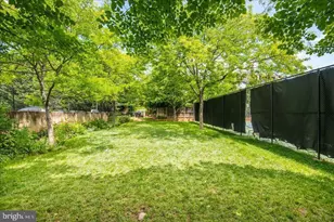 4297 Embassy Park Dr NW, Washington, DC 20016 - Photo 34