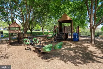 2603 O Street NW #2, Washington, DC 20007 - Photo 36