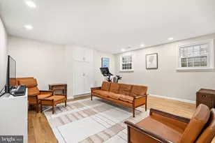 2729 Unicorn Ln NW, Washington, DC 20015 - Photo 32