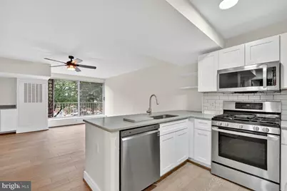 800 4th Street SW #S221, Washington, DC 20024 - Photo 6