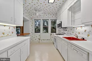 4000 Cathedral Ave NW, Washington, DC 20016 - Photo 12