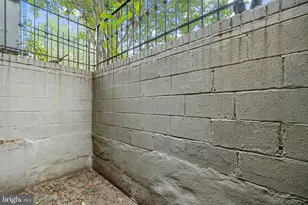 1109 M St NW, Washington, DC 20005 - Photo 26