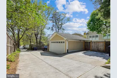 5601 Broad Branch Road NW, Washington, DC 20015 - Photo 16