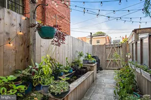 213 9th St SE, Washington, DC 20003 - Photo 68