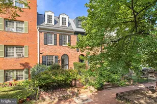 213 9th St SE, Washington, DC 20003 - Photo 1