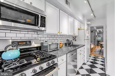 213 9th Street SE, Washington, DC 20003 - Photo 14