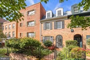 213 9th St SE, Washington, DC 20003 - Photo 2