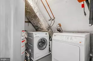 213 9th St SE, Washington, DC 20003 - Photo 54