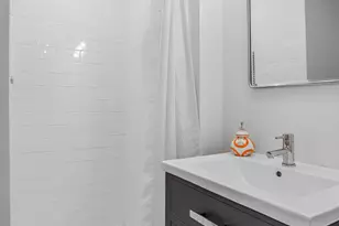 213 9th St SE, Washington, DC 20003 - Photo 52