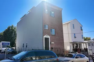 5523 Hunts Pl NE, Washington, DC 20019 - Photo 2