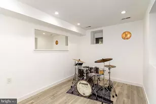 1741 1st St NW, Washington, DC 20001 - Photo 36