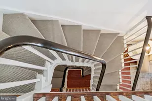 1239 30th St NW, Washington, DC 20007 - Photo 10