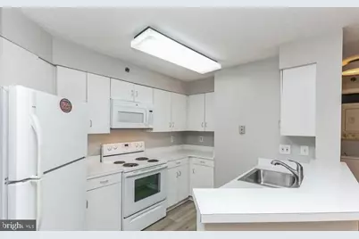 1230 23rd Street NW #818, Washington, DC 20037 - Photo 16