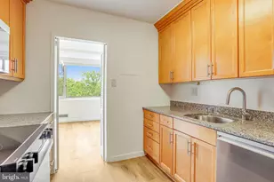 4101 Cathedral Ave NW, Washington, DC 20016 - Photo 14