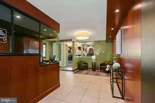 1260 21st St NW, Washington, DC 20036 - Photo 2