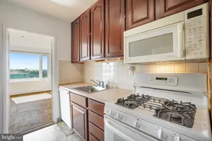 2475 Virginia Ave NW, Washington, DC 20037 - Photo 2