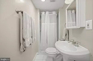 1906 37th St NW, Washington, DC 20007 - Photo 22