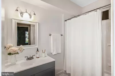 3901 Cathedral Avenue NW #201, Washington, DC 20016 - Photo 6