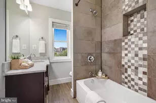 2015 Flagler Pl NW, Washington, DC 20001 - Photo 32