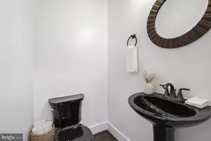 2015 Flagler Pl NW, Washington, DC 20001 - Photo 12