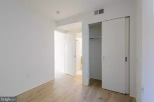 2422 17th St NW, Washington, DC 20009 - Photo 2