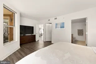 915 E St NW, Washington, DC 20004 - Photo 16