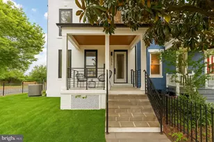 1631 G St SE, Washington, DC 20003 - Photo 2