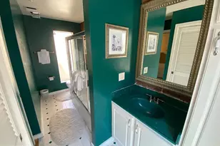 825 F St NE, Washington, DC 20002 - Photo 24