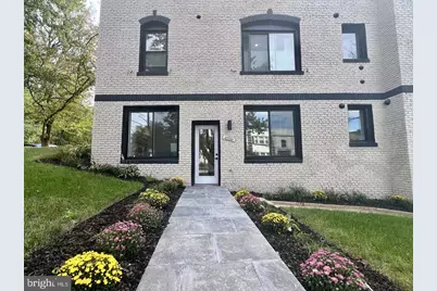 2524 41st Street NW #1, Washington, DC 20007 - Photo 2