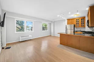 1801 Clydesdale Pl NW, Washington, DC 20009 - Photo 2