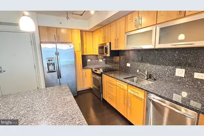 1025 1st Street SE #614, Washington, DC 20003 - Photo 4
