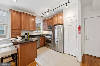 1438 Columbia Road NW #305, Washington, DC 20009 - Photo 4