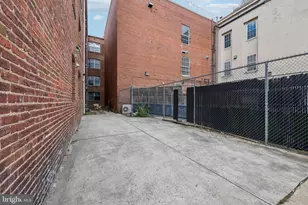 1438 Columbia Rd NW, Washington, DC 20009 - Photo 24