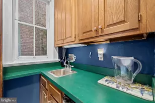 2516 Cliffbourne Pl NW, Washington, DC 20009 - Photo 10