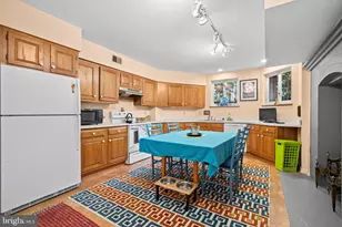 2516 Cliffbourne Pl NW, Washington, DC 20009 - Photo 12