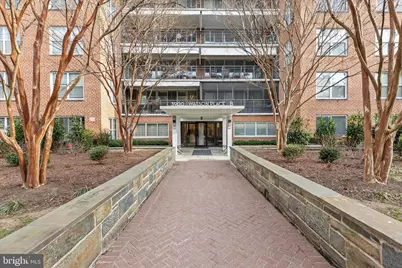 3900 Watson Place NW #B5E, Washington, DC 20016 - Photo 2