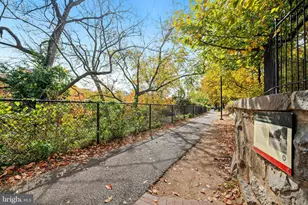 2500 Q St NW, Washington, DC 20007 - Photo 32