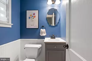 10 8th St SE, Washington, DC 20003 - Photo 10