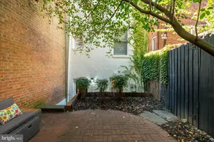 10 8th St SE, Washington, DC 20003 - Photo 24