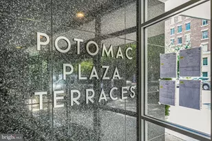 730 24th St NW, Washington, DC 20037 - Photo 1