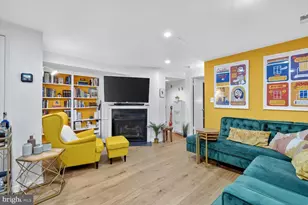 2012 O St NW, Washington, DC 20036 - Photo 2