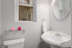 1327 Harvard St NW, Washington, DC 20009 - Photo 18