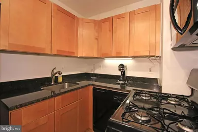 1260 21st Street NW #207, Washington, DC 20036 - Photo 10