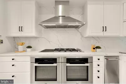 3249 P Street NW, Washington, DC 20007 - Photo 16