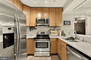 2412 17th St NW, Washington, DC 20009 - Photo 8