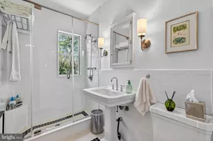 4000 Cathedral Ave NW, Washington, DC 20016 - Photo 22