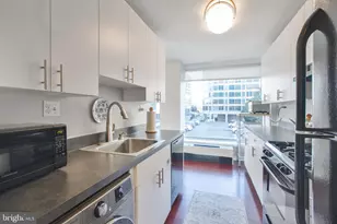 1101 3rd St SW, Washington, DC 20024 - Photo 14