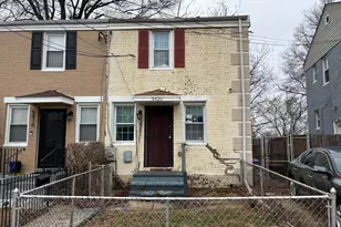 5420 B St SE, Washington, DC 20019 - Photo 2