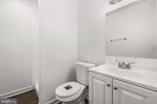 801 Hr Dr SE, Washington, DC 20032 - Photo 26